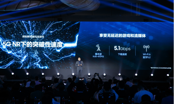 图片包含 室内, 大, 监控, 站
描述已自动生成